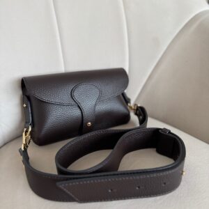 Torebka Noa mała listonoszka skóra naturalna licowa brązowa