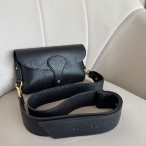 Torebka Noa mała listonoszka skóra naturalna czarna